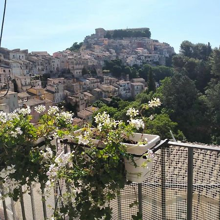 La Casa Di Matilde Panzió Ragusa Kültér fotó